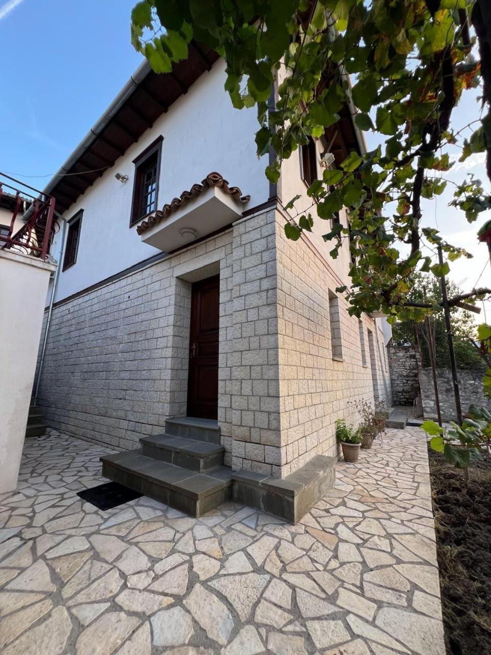 Hotel Pjetri House Berat Exterior foto