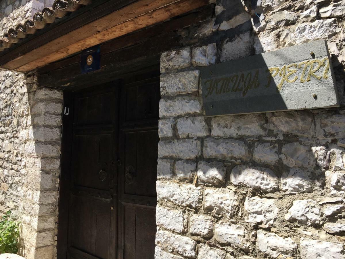 Hotel Pjetri House Berat Exterior foto
